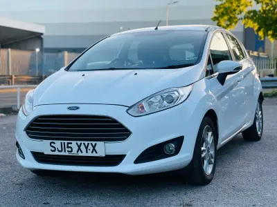 Used Ford Fiesta Zetec 2015 White Hatchback
