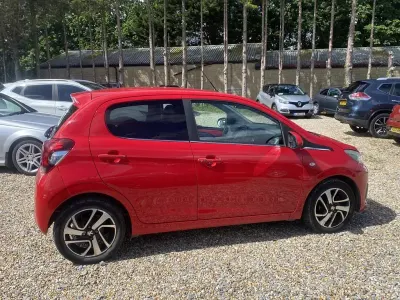 Used Peugeot 108 Allure 82 HP (60 kW) 2015 Red Hatchback