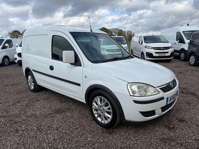 White Used 2010 Vauxhall Combo Van | £1,745 (Fair price)