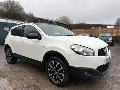White Used 2013 Nissan Qashqai 360º SUV | £2,595 (Good price)
