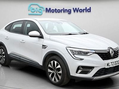 Begagnad Renault Arkana Iconic 145 HK (106 kW) 2022 Vit SUV