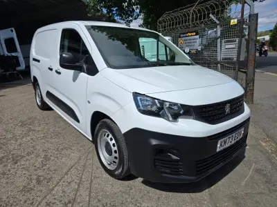 Used Peugeot Partner Premium 131 HP (96 kW) 2023 White MPV