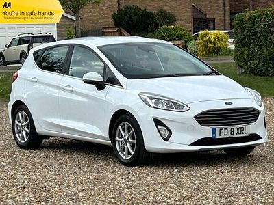 Usado Ford Fiesta Zetec 100 HP (73 kW) 2018 Branco Citadino