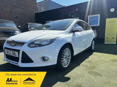 Used Ford Focus Zetec 2012 White Hatchback