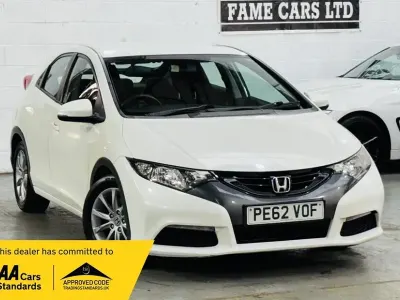 Used Honda Civic SE 2012 White Hatchback