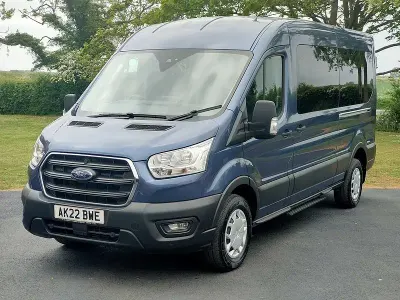 Begagnad Ford Transit Trend 170 HK (125 kW) 2022 Blå