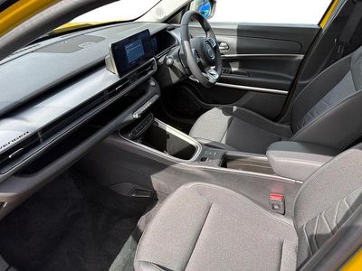 Used Jeep Avenger EV Summit 114 kW (156 HP) 2025 Yellow SUV