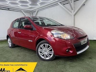 Used Renault Clio II Initiale 2011 Red Hatchback