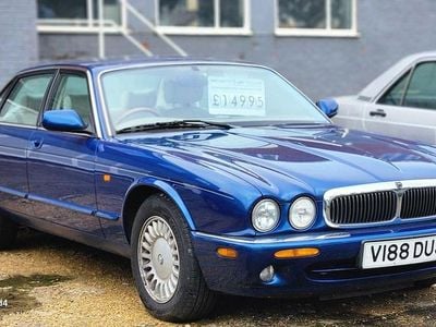 Blue Used 1999 Jaguar XJ8 Sedan | £14,995