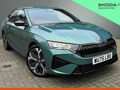 Begagnad Skoda Octavia vRS 195 HK (143 kW) 2025 Grön Halvkombi