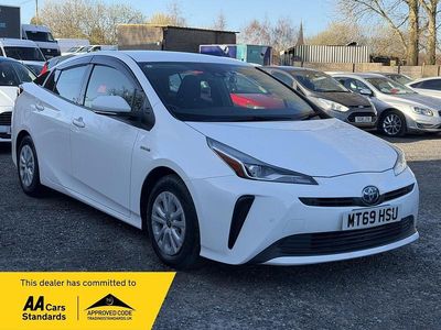 Used Toyota Prius Active 122 HP (89 kW) 2026 White Hatchback