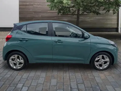 Usado Hyundai i10 SE 67 HP (49 kW) 2023 Verde Citadino