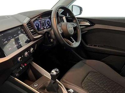 Used Audi A1 Sport 94 HP (69 kW) 2024 White SUV