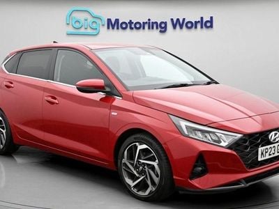 Używany Hyundai i20 Premium 101 KM (74 kW) 2023 Czerwony Hatchback