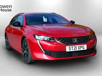 Käytetty Peugeot 508 SW GT-line 160 HP (117 kW) 2021 Punainen Farmari
