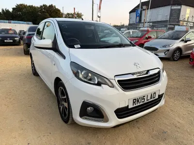 Used Peugeot 108 Allure 82 HP (60 kW) 2015 White Hatchback