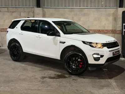 Used Land Rover Discovery Sport SE 180 HP (132 kW) 2017 White SUV