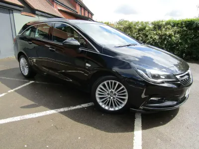 Used Vauxhall Astra Elite 2017 Black Estate