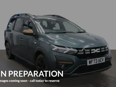 Used Dacia Jogger Extreme 141 HP (103 kW) 2023 Green MPV