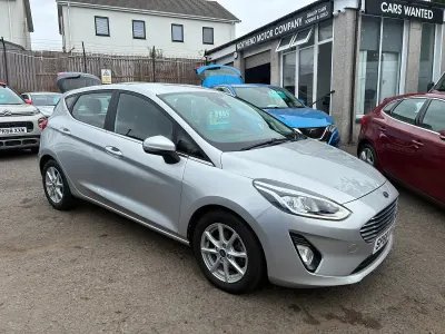 Used Ford Fiesta Zetec 100 HP (73 kW) 2018 Silver Hatchback