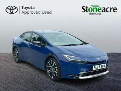 Used Toyota Prius 220 HP (161 kW) 2025 Blue Hatchback