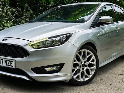 Used Ford Focus ST-Line 125 HP (91 kW) 2017 Silver Hatchback