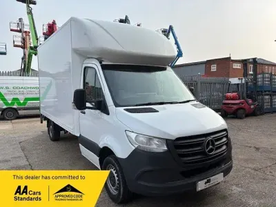 Używany Mercedes Sprinter Progressive 148 KM (108 kW) 2022 Biały Van