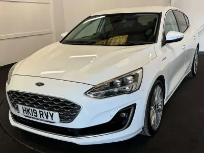 Używany Ford Focus Vignale 120 KM (88 kW) 2019 Biały Hatchback