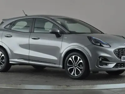 Käytetty Ford Puma ST-Line 125 HP (91 kW) 2023 Hopea Katumaasturi