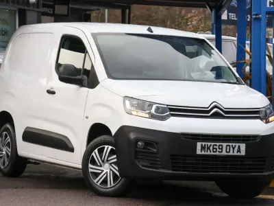 Used Citroën Berlingo 75 HP (55 kW) 2019 White MPV
