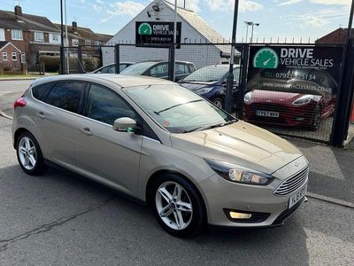 Used Ford Focus Zetec 120 HP (88 kW) 2016 Silver Hatchback
