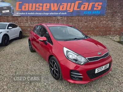Used Kia Rio 75 HP (55 kW) 2017 Red Hatchback
