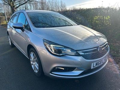 Used Vauxhall Astra Design Edition 105 HP (77 kW) 2019 Silver Estate