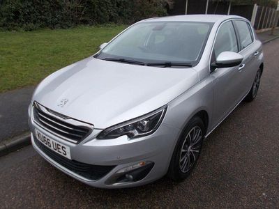 Used Peugeot 308 Allure 120 HP (88 kW) 2016 Silver Hatchback