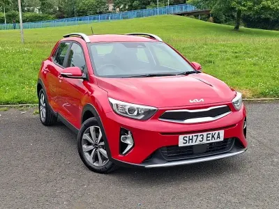 Used Kia Stonic 99 HP (72 kW) 2023 Red SUV