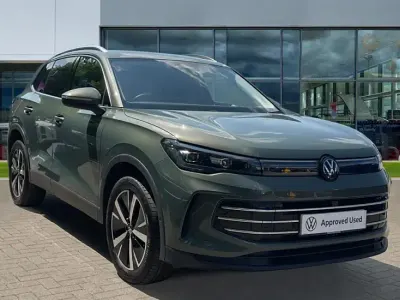 Used VW Tiguan Elegance 204 HP (150 kW) 2025 Cipressino green metallic SUV