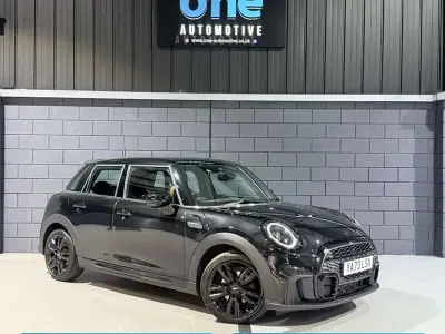 Usado Mini Cooper Sport 134 CV (98 kW) 2023 Negro Utilitario