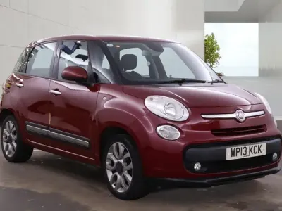 Used Fiat 500L Lounge 85 HP (62 kW) 2013 Red MPV