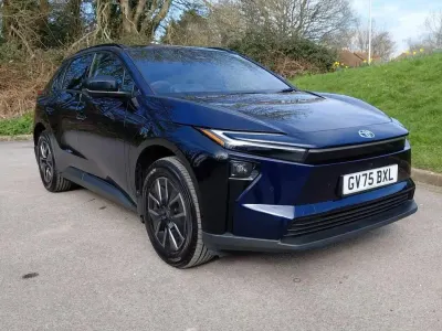 Used Toyota bZ4X Design 164 kW (224 HP) 2025 Blue SUV