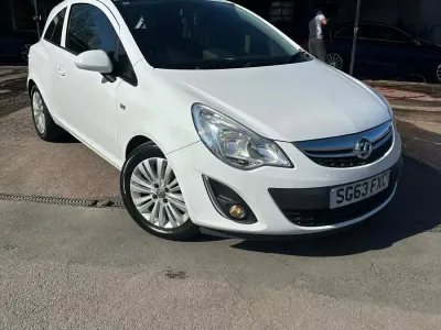 Begagnad Vauxhall Corsa 2013 Vit Halvkombi