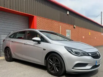 Second-hand Vauxhall Astra 110 CP (80 kW) 2016 Argintiu Break