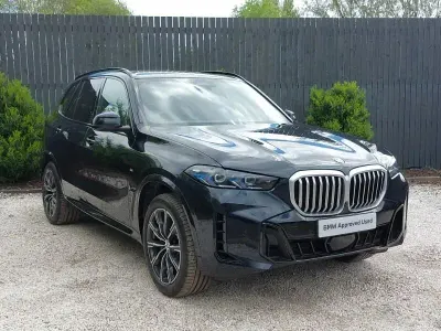 Używany BMW X5 M Sport 298 KM (219 kW) 2025 Czarny SUV