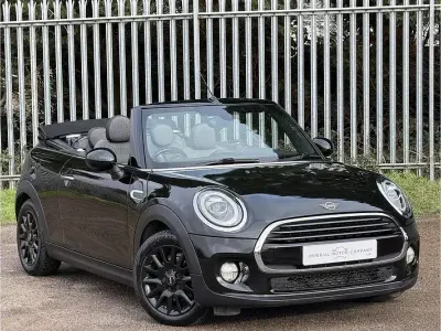Begagnad Mini Cooper Cabriolet 2018 Svart Cab