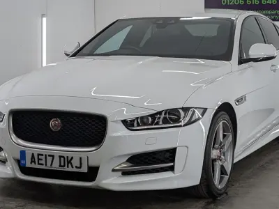 Used Jaguar XE R-Sport 240 HP (176 kW) 2017 White Sedan
