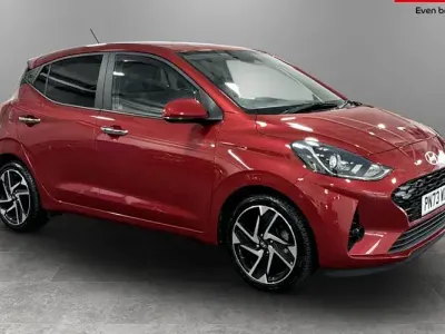 Used Hyundai i10 Premium 67 HP (49 kW) 2023 Red Hatchback