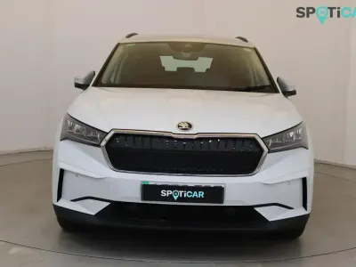 Used Skoda Enyaq iV 130 kW (177 HP) 2022 White SUV