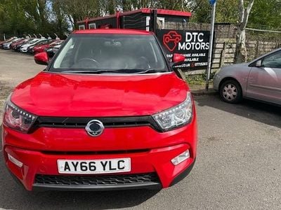 Used Ssangyong (KGM) Tivoli 115 HP (84 kW) 2016 Red SUV
