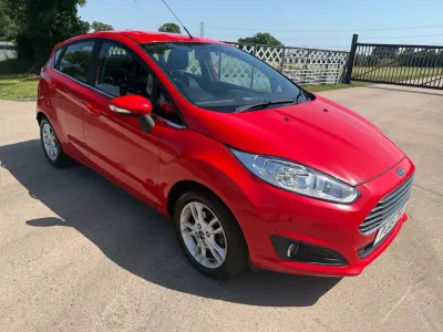 Used Ford Fiesta Zetec 2015 Red Hatchback