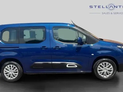 Used Citroën Berlingo Feel 127 HP (93 kW) 2019 Blue MPV