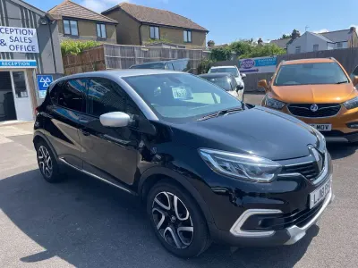 Used Renault Captur Dynamique 90 HP (66 kW) 2018 Black SUV